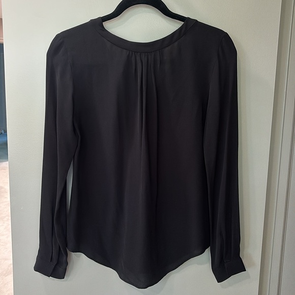 Aritzia T. Babaton 100% Silk Black Blouse, Size XXS - Picture 6 of 11